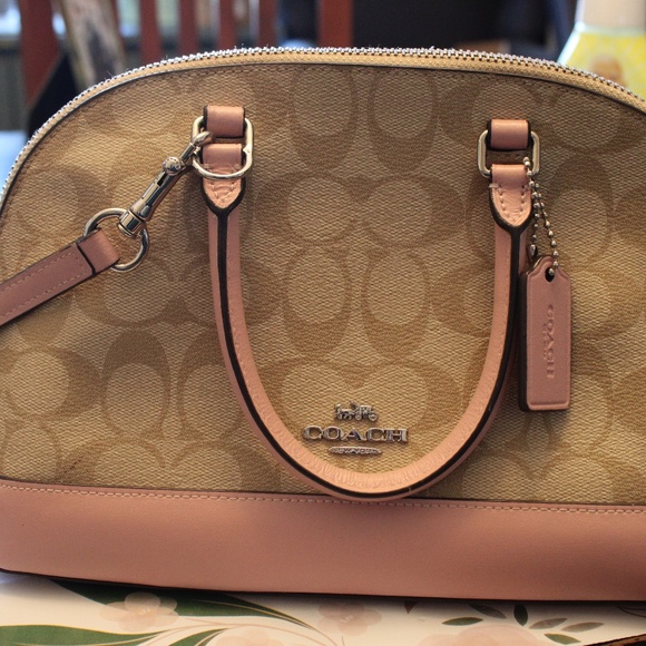 Coach Mini Sierra - Picture 1 of 9